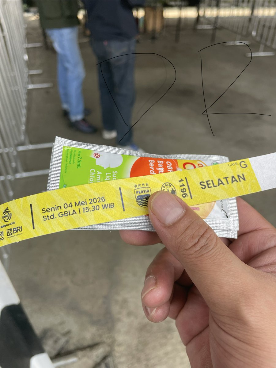 Rinaldy_DN's tweet image. Tah gaduh tiket persib vs psim selatan 1 tos jadi gelang. Cod penukaran denjasa. Boleh dm dm. Nuhun
#persib
#bandung
