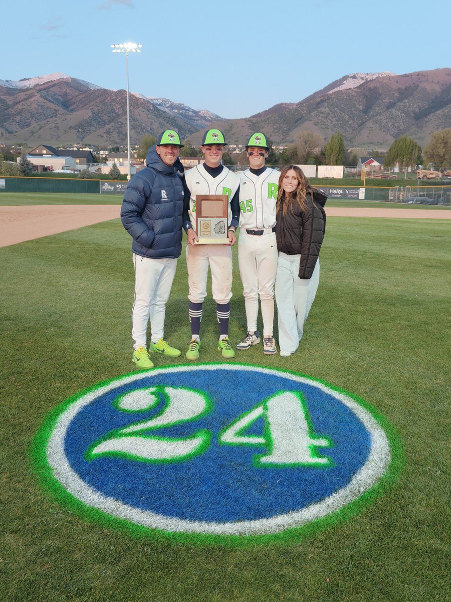 RipkenJensen24's tweet photo. 3 peat Region Champs! Couldn’t ask for better guys to play the game I love with. Love my coaches and teammates &amp; proud of the hard work we have put in. Playoff time! Can’t wait to fight &amp; compete with my brothers!
@RidgelineRiver1 @PrepBaseballUT @PB_Uncommitted @RmJustinj https://t.co/CwGoSCpLfC