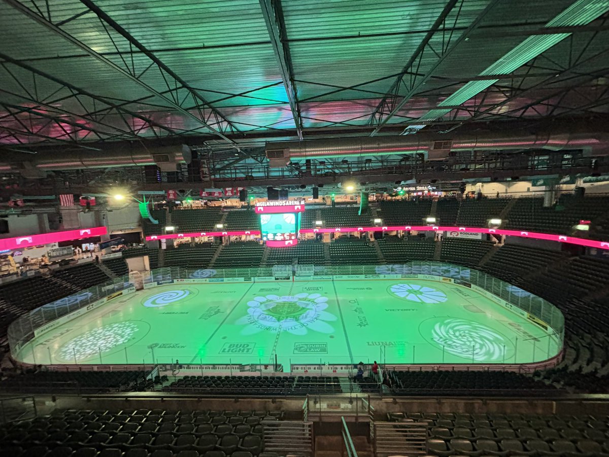 colewaldiepxp's tweet photo. Prince Albert vs. Everett for the Ed Chynoweth Cup.

Unbelievable teams—but the building contrast might be the best part.

From a road broadcast POV: the most unique vs. the most electric.

3,000+ in PA. 8,000+ in Everett.

Can’t wait. https://t.co/hoHDhPAW8P
