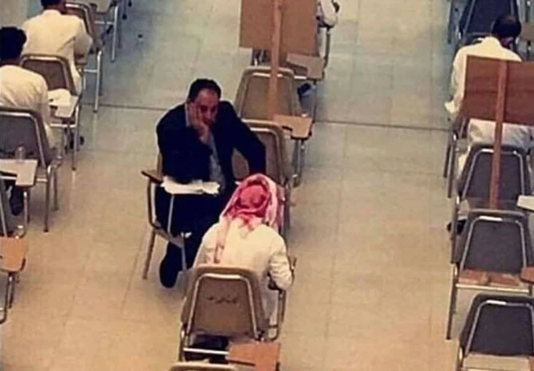 ali___dell's tweet photo. .

*جوری که ایران رفتار امارات رو رصد می‌کنه*
بچه کوچه ایها https://t.co/Emp4cP6iSw