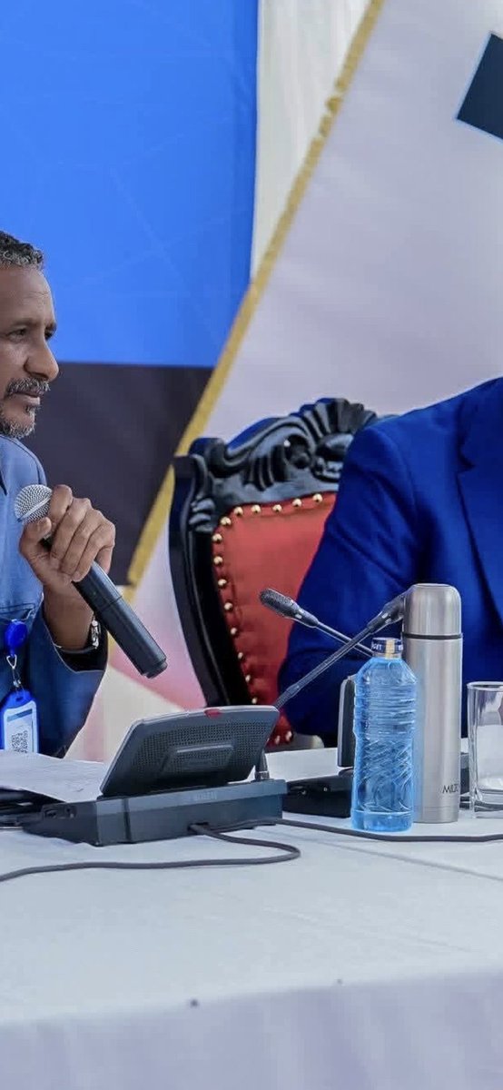 Eddie_Mugoh's tweet image. Kwa meeting ya RSF keringet walitoa wrapper ya maji kwa chupa wasionekane wanauzia wauwaji.

Wakasahau wrapper ya kifuniko. Mafala wako Kenya.