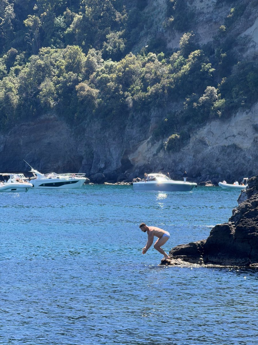 deric_tv's tweet image. 🏊‍♀️ Swimrise #napoli #italia ❤️🌅🇮🇹