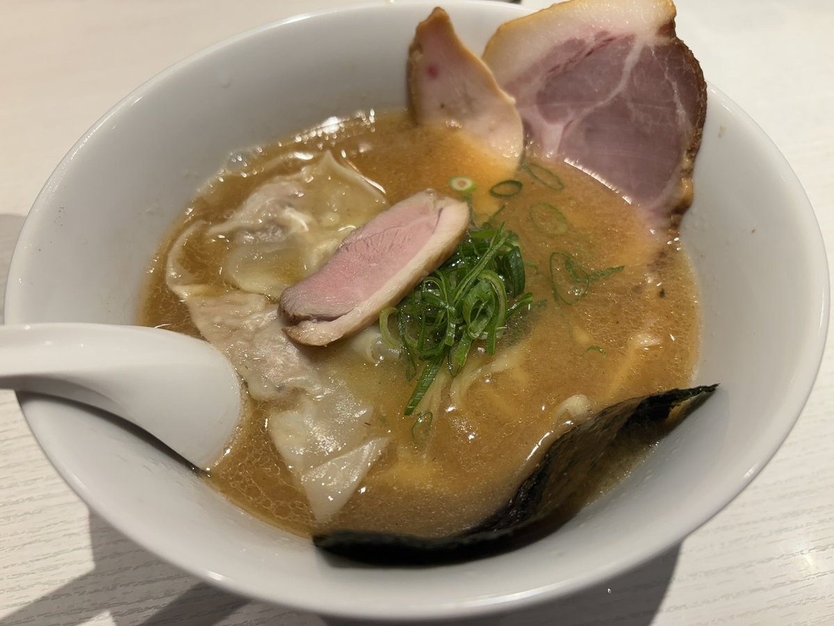 ウォルター tweet media