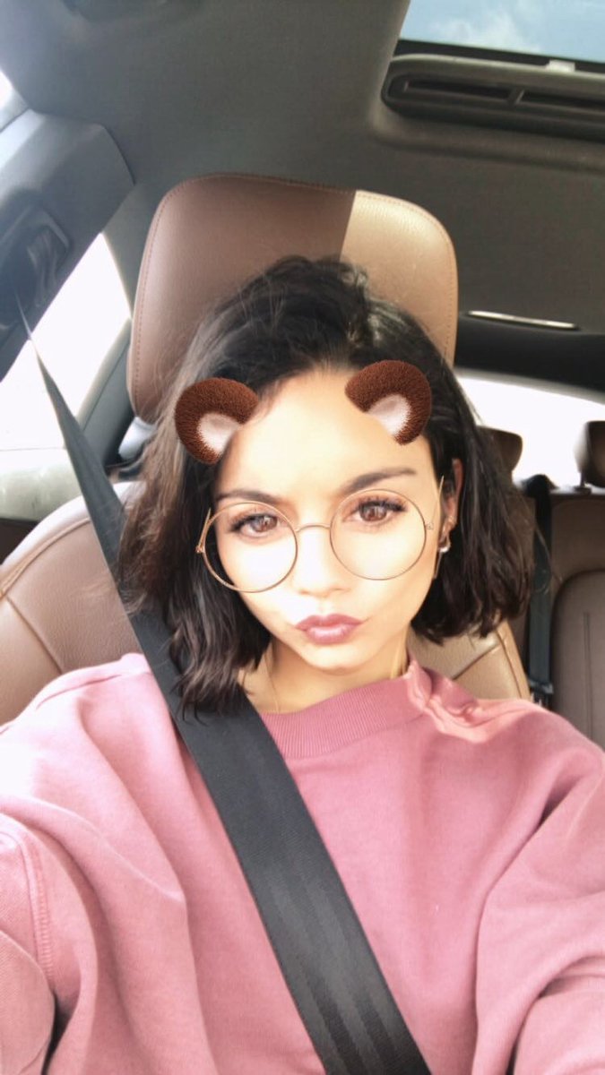 Vanessa Hudgens Archive tweet media