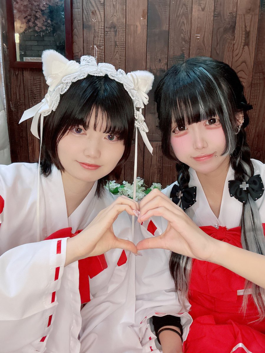 🌸日本橋コンカフェmicoざくら🌸 ==本日の巫女猫神社== ⛩️5月3日(日