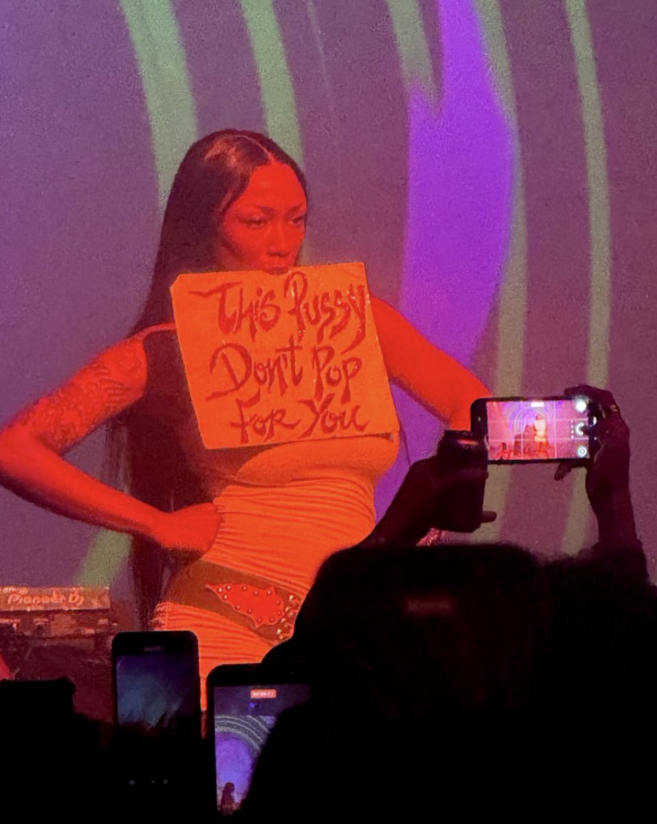Miss Puss tweet media