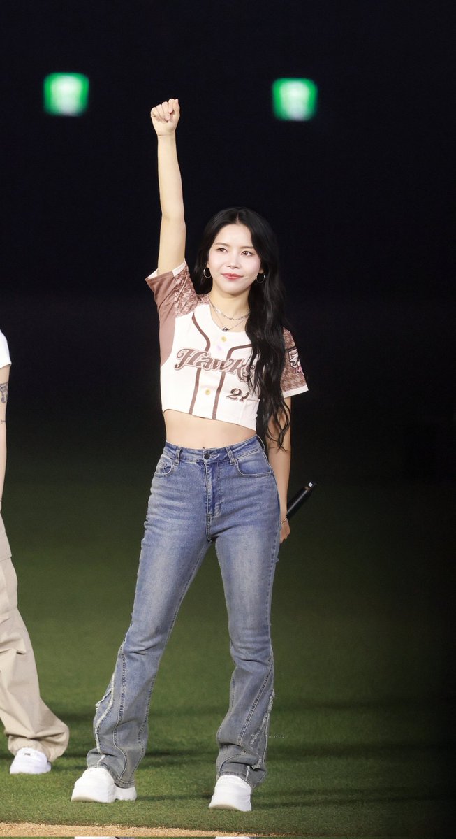 moo_moo_0619_cf's tweet image. 260503 ☀️心動時刻
🥰🥰🥰
#MamamooPlus 
#Solar #솔라