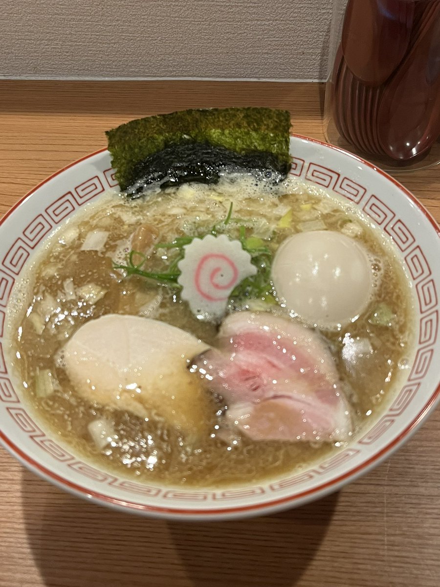 ごん tweet media