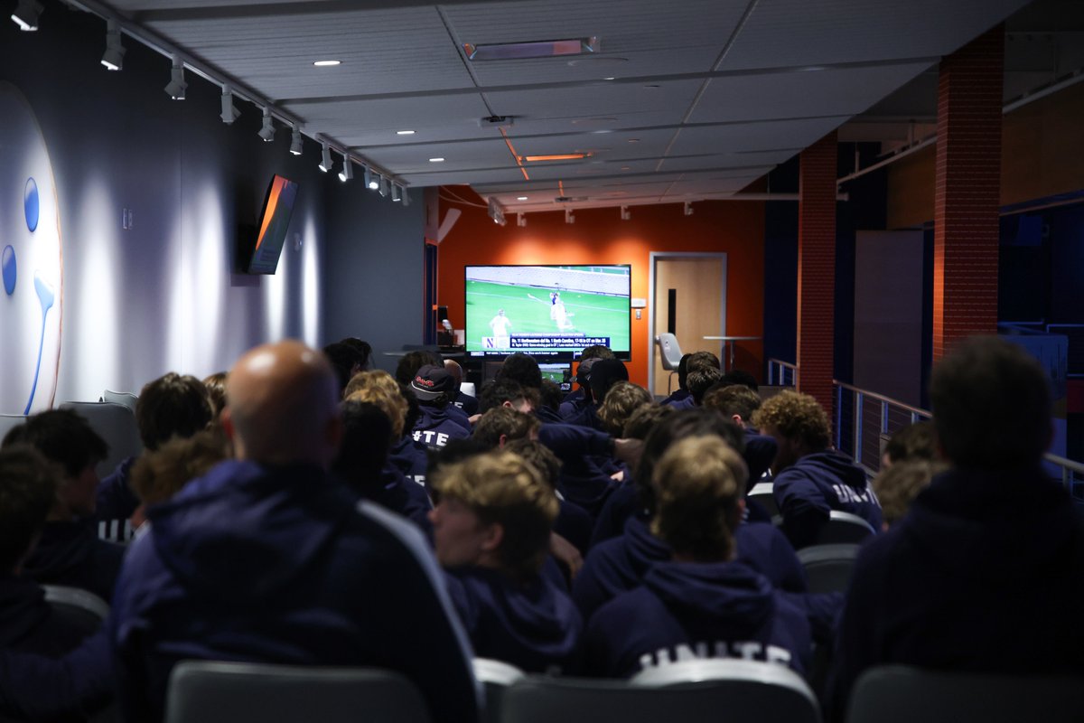RMUMLacrosse's tweet photo. 📸 from tonight's selection show #BobbyMo https://t.co/fZjvqwggDt