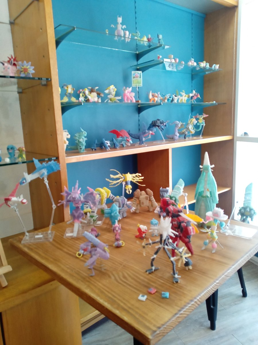 _piazza_3's tweet photo. #もみじまんじゅう 様 個展
「#もみじまんじゅう関東作品展示会」
カラービーズで作られたポケモンキャラクター達　とても繊細で素晴らしく圧巻です！！是非是非どうぞご覧くださいませ😊
本日17:00までです！
東京都練馬区北町2-38-8
#ポケモンビーズアート
#レンタルギャラリーAo https://t.co/bZ8ba4LhCc