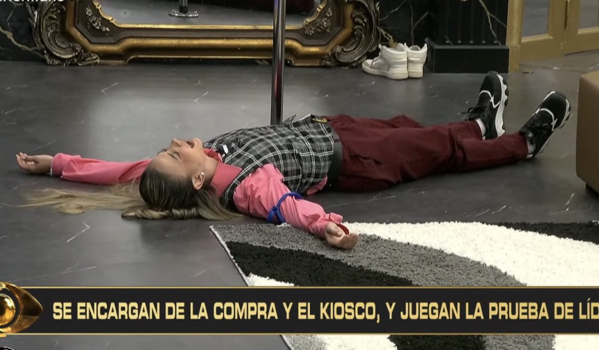 además de linda graciosa

cómo no va a tener una casa entera en su contra?

MAMÁ TE A MO #granhermano