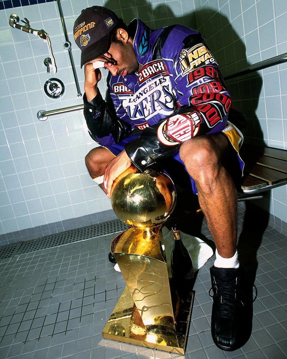 HYPEBEAST's tweet photo. “Job finished” 🏆

Inter win Serie A, Thuram scores and pays homage to Kobe https://t.co/MgfYtq766e