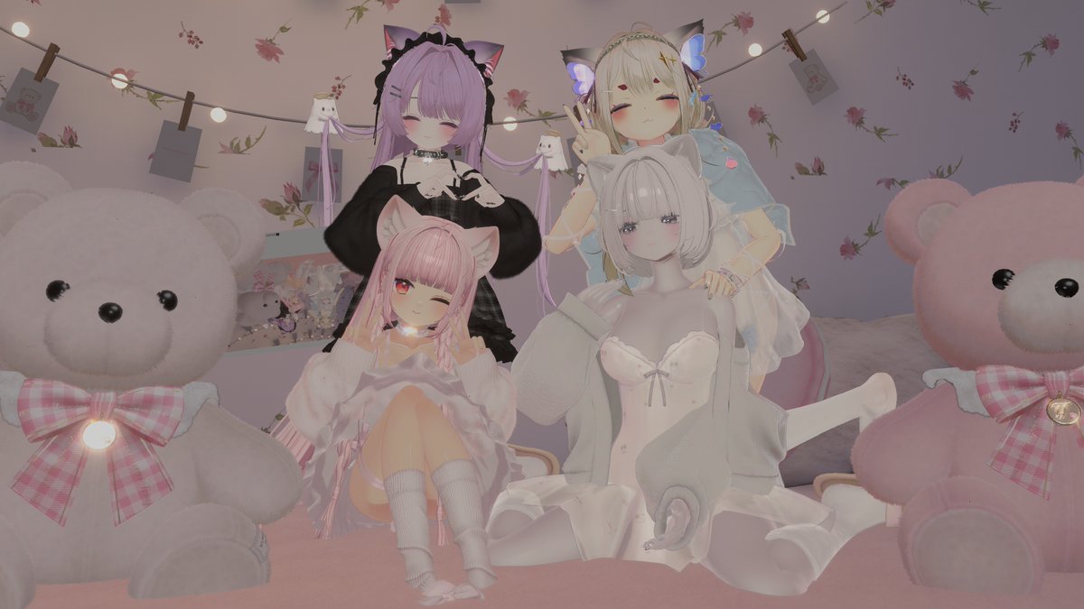 MewChaton's tweet photo. ニンゲンくん、おはにゃん♪  

「これから私たちのこともよろしくね？♡」
（ありす＆マオ＆れん＆なつき）

 #VRCミューシャトン #VRChatイベント https://t.co/s0xxEXrIou