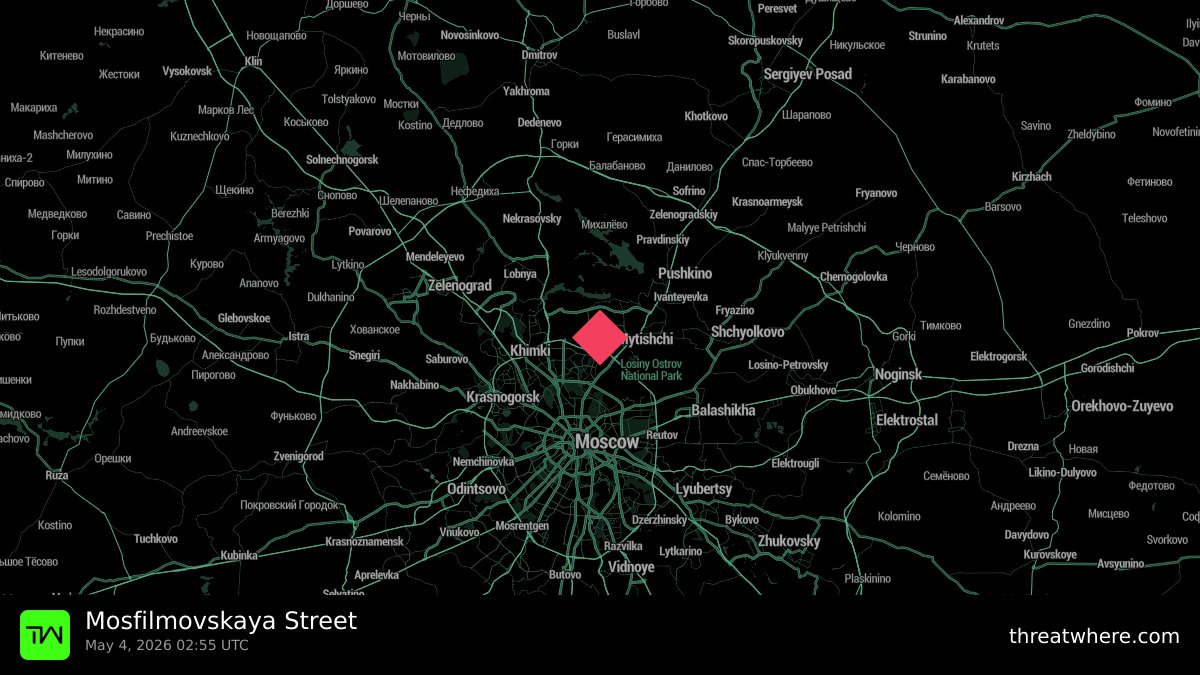 threatwhere's tweet image. 🚨 MOSCOW, RUSSIA: Explosion at a high-rise building on Mosfilmovskaya Street has caused significant structural damage, initiated fires, and resulted in 2 fatalities with multiple injuries. Cause under investigation. Approximately 9km from the Kremlin.

#Moscow #Russia #Explosion
