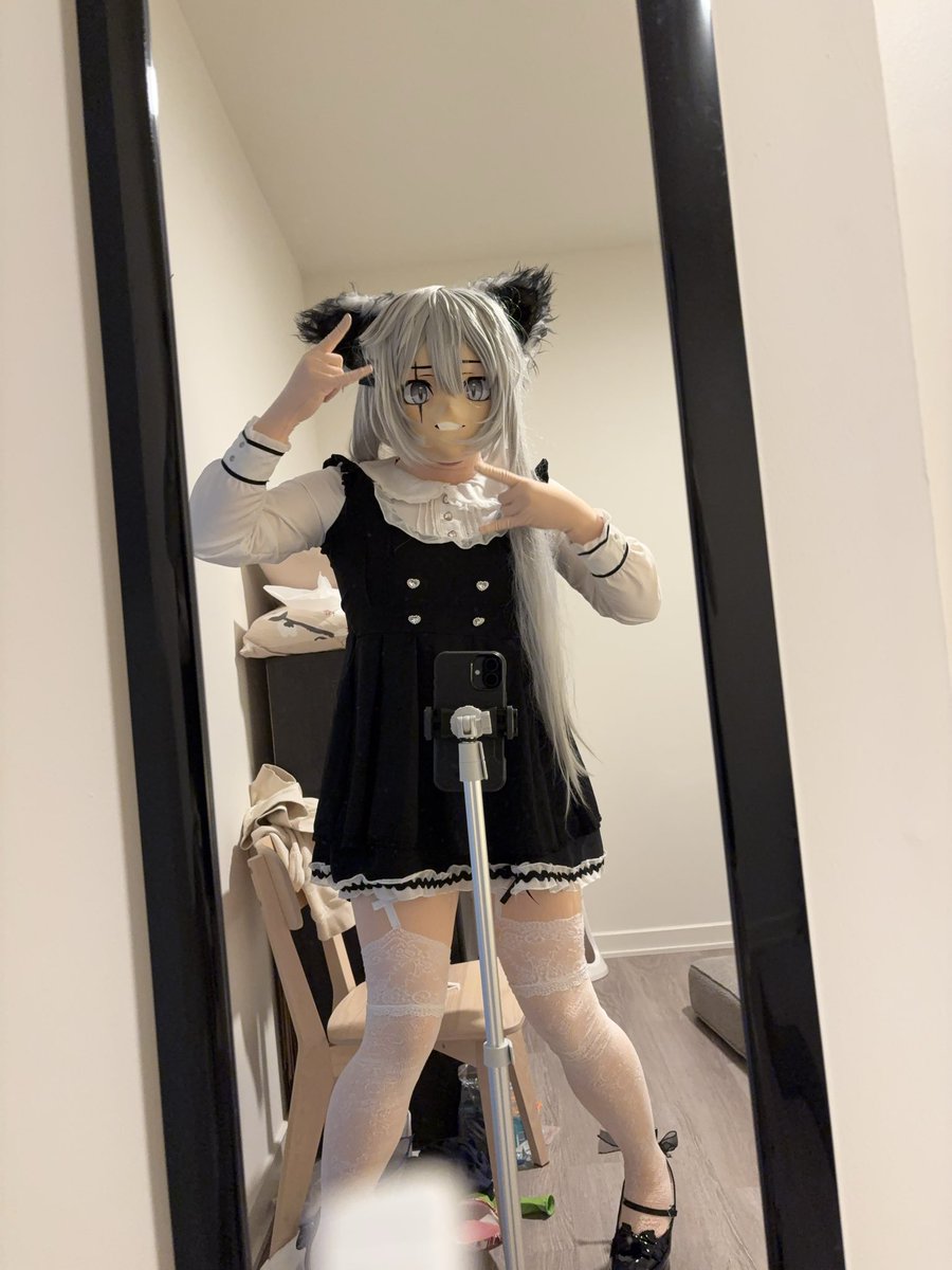 MariSqueaks's tweet photo. Happy Sunday, hope you are all doing well!

Lappland just doing some poses (with very funny iPhone cleanup editing)

#kigurumi #kig https://t.co/4p9HtWSHKI