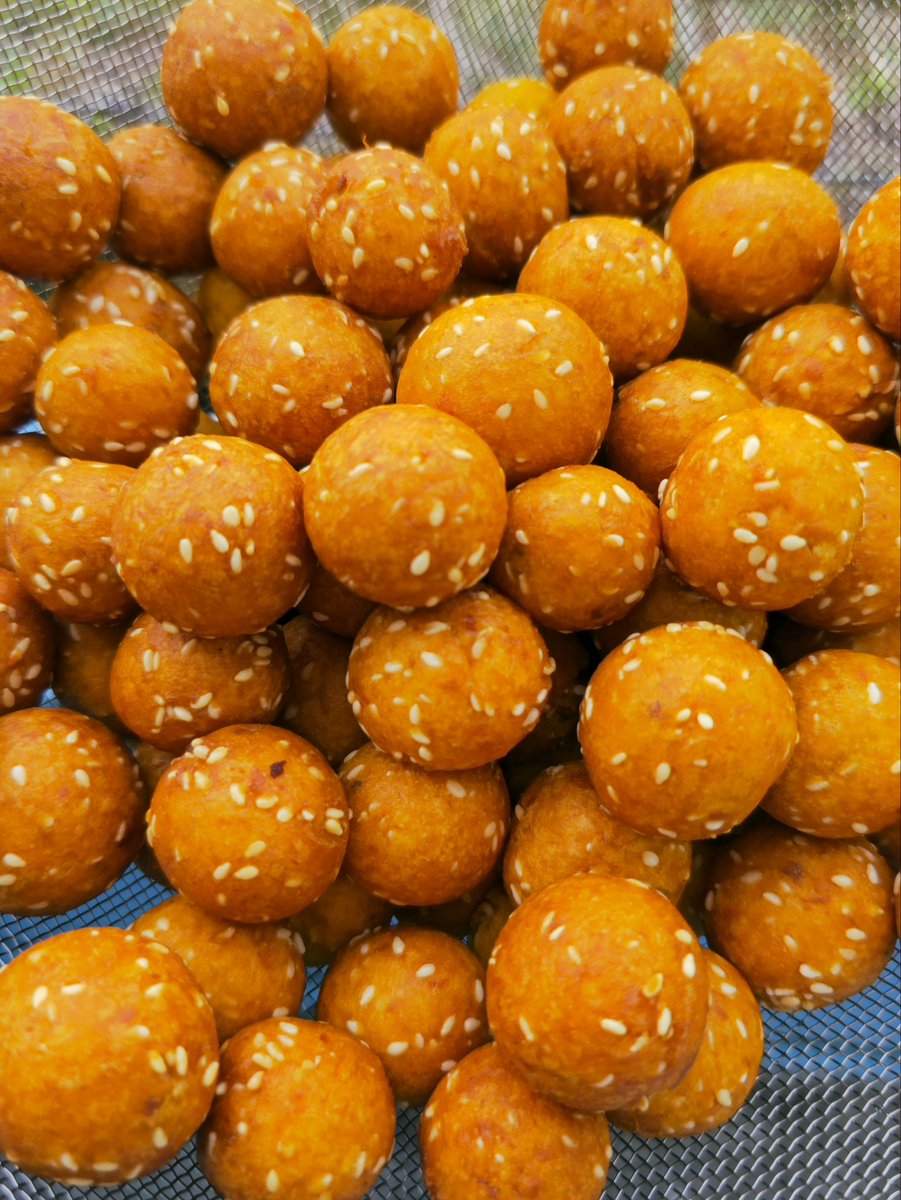 LoneWolfTh's tweet photo. Crispy and fluffy snack in Thailand https://t.co/AM5JT7geF3