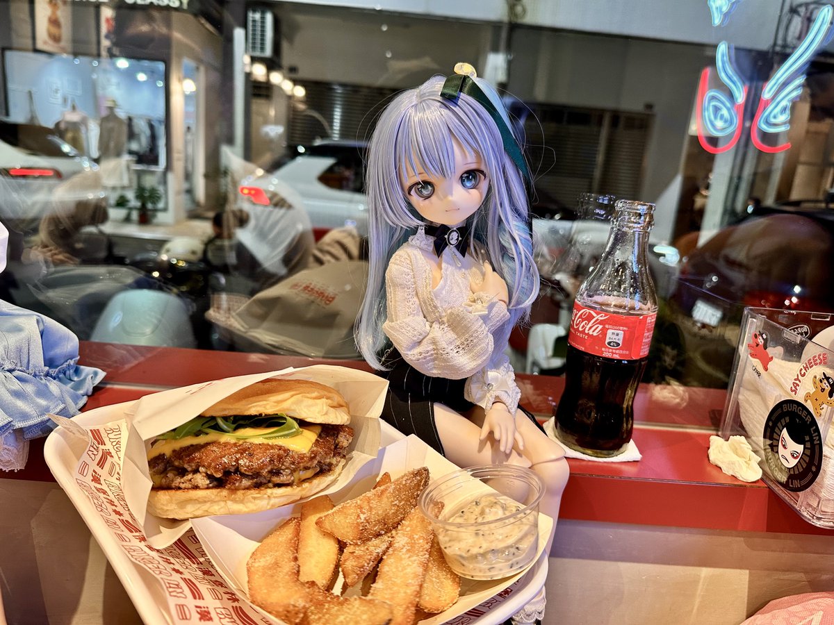 ShiinaDiary's tweet photo. 跟大小姐的約會🥰 https://t.co/GmGlDYzhT3