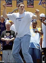 FizzbackChizzle's tweet photo. @FastbreakHoops5 Mark “Mad Dog” Madsen!

Best known for his parade celebration https://t.co/UL0BkVlv3Z