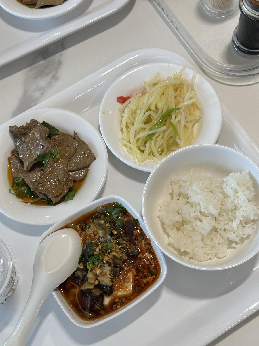不吃煎饼 tweet media