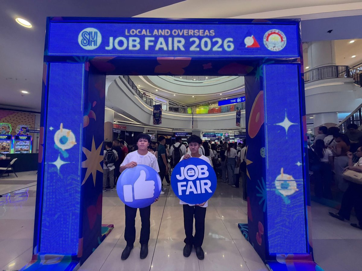 valenzuelacity's tweet photo. Local and Overseas Job Fair now happening at SM City Valenzuela!

In celebration of the 124th Labor Day, the Valenzuela City Public Employment Service Office (PESO), in collaboration with the Department of Labor and Employment – National Capital Region (DOLE-NCR) and SM City Valenzuela, is bringing together employment opportunities for job seekers today, May 4, 2026.

Over 25 local and 4 overseas companies are available. Additionally, 10 one-stop-shop services from local and national agencies are provided to cater to the applicants’ needs as of 10:30 AM.

Don’t miss the chance to apply for job opportunities until 3 PM today! 👩‍💼💼

#Valenzuela #ValenzuelaNews #JobFair #LaborDay