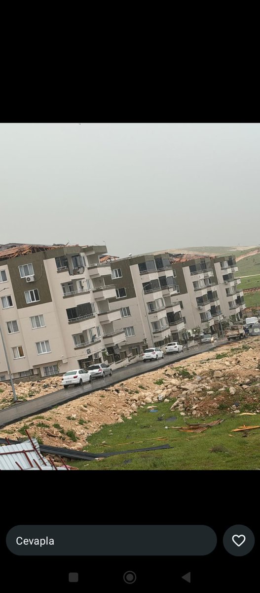 Hurgencshtkamil's tweet photo. Dün akşam saatlerinde etkili olan şiddetli yağmur, dolu ve rüzgâr nedeniyle mağduriyet yaşayan tüm hemşehrilerimize geçmiş olsun dileklerimizi iletiyoruz.

Şehitkamil Hür Gençlik olarak zarar gören vatandaşlarımıza sabır ve kolaylık diliyoruz.

#GeçmişOlsun #Gaziantep https://t.co/vzT7G3r9uw