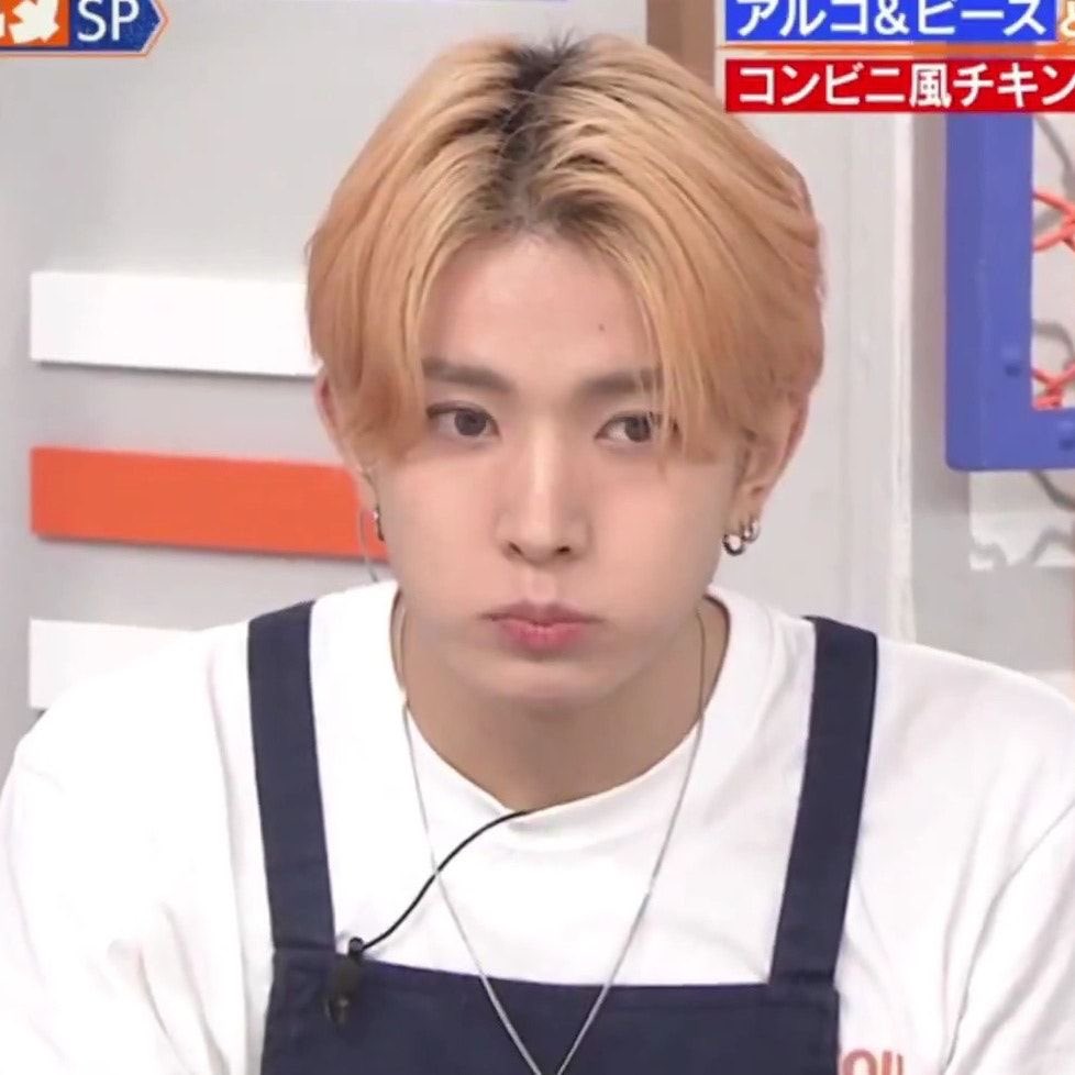 하레 tweet media