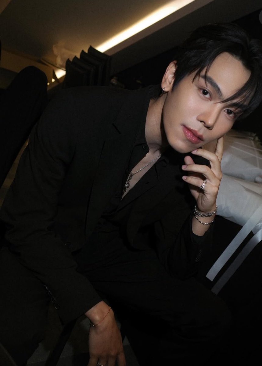 lowbat🍁ลิงมู่ตานx39 tweet media