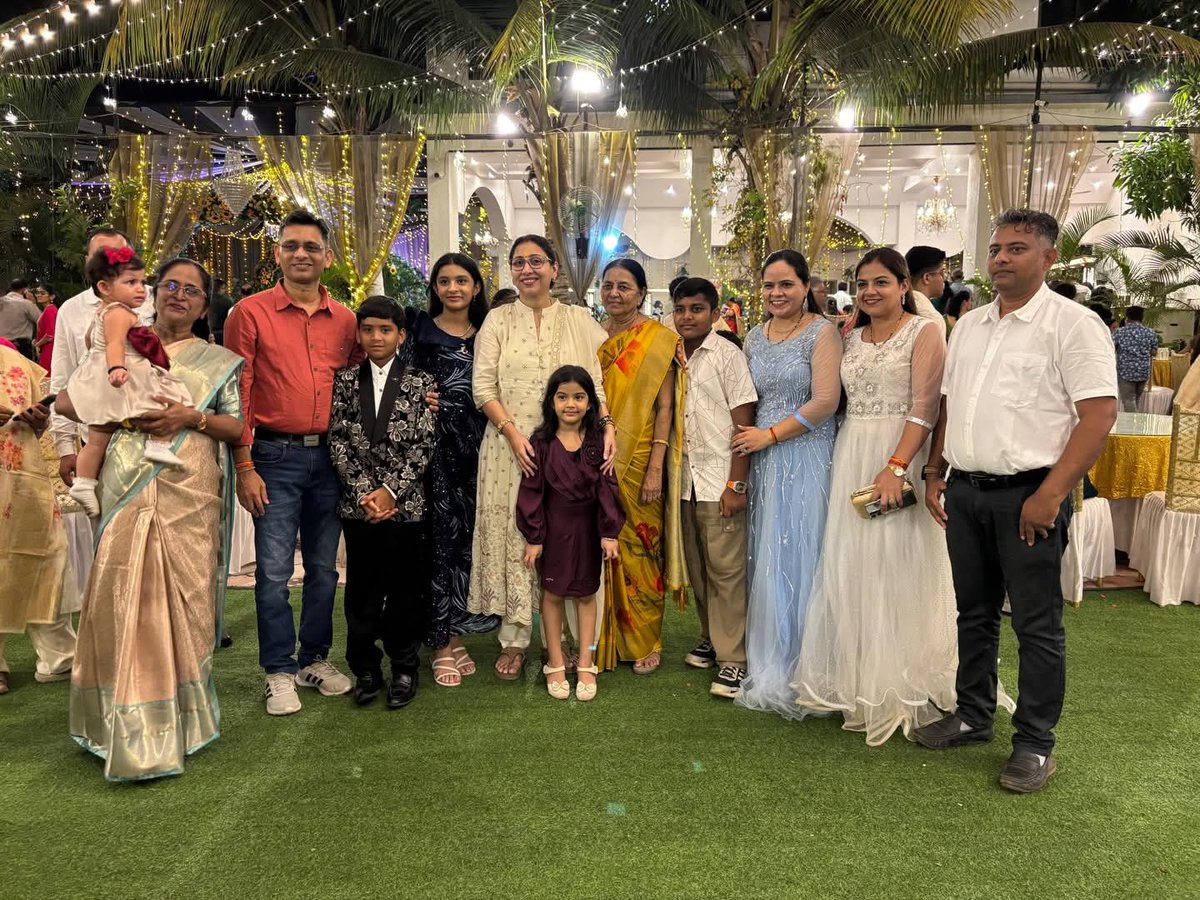 snehadubepandit's tweet image. Delighted to attend the wedding ceremony of Derick &amp;amp; Nelfa.

Wishing the lovely couple a lifetime filled with love, joy, and togetherness. Heartfelt congratulations to both families on this wonderful occasion! 💐

#wedding #blessing #vasai #snehadubepandit