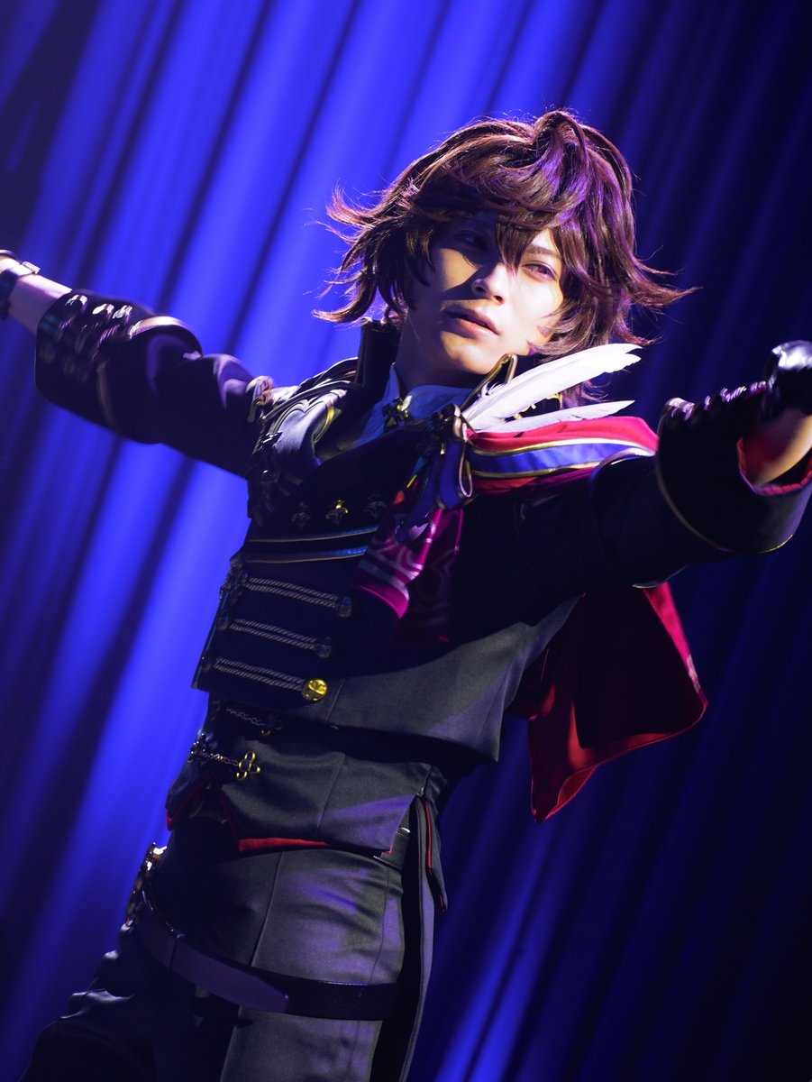 1004 tweet media