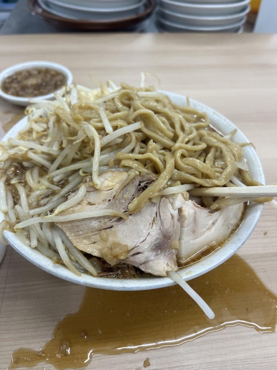 えいきち tweet media