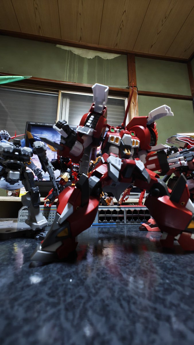 HenderHander's tweet photo. 昨日は久々のプラモ会♪
自分はRGジオングとAC melanderを…
最近プラモ組めてなかったからよかったな
不夜くんいつもありがとう！ https://t.co/cQV6DiG1rK