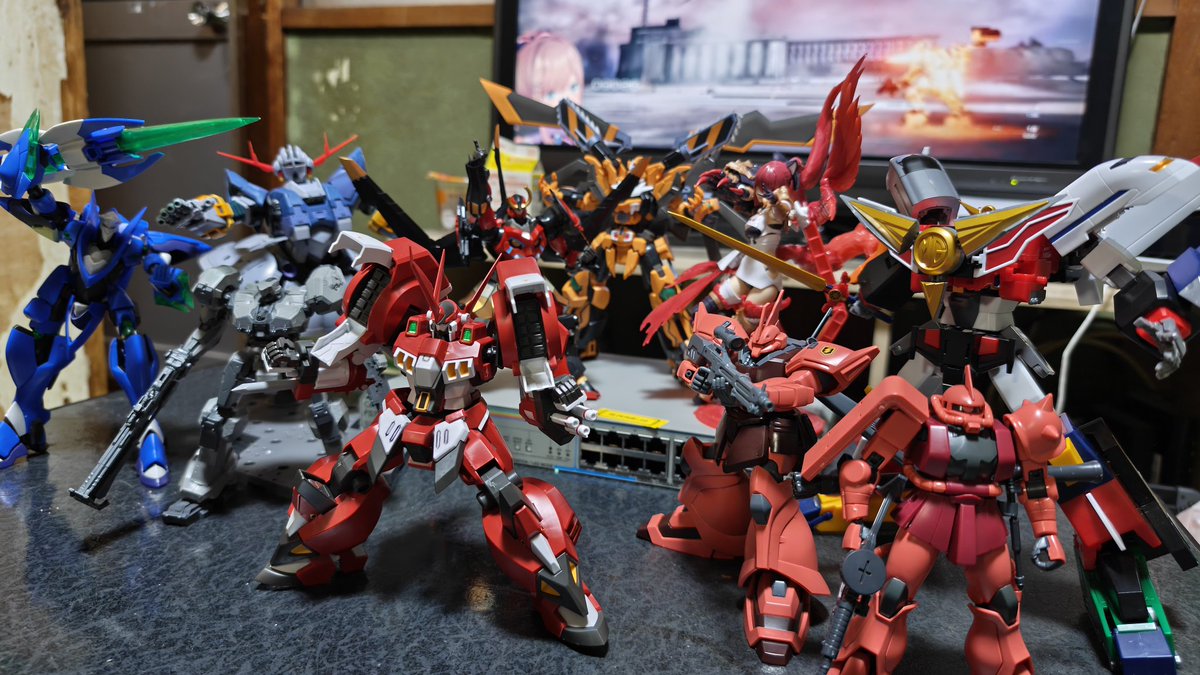 HenderHander's tweet photo. 昨日は久々のプラモ会♪
自分はRGジオングとAC melanderを…
最近プラモ組めてなかったからよかったな
不夜くんいつもありがとう！ https://t.co/cQV6DiG1rK