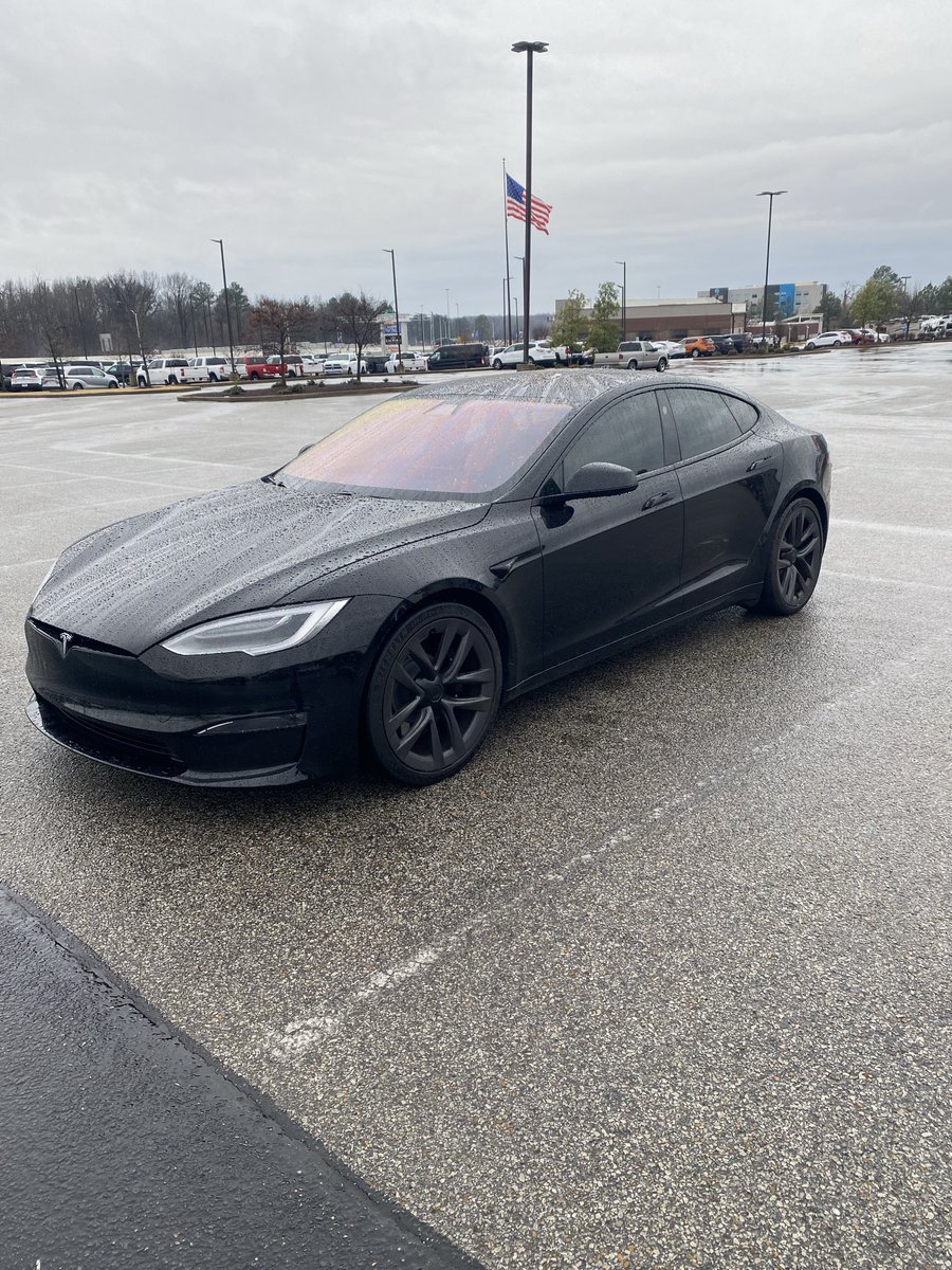 NotreDameSteveJ's tweet image. My absolute favorite thing is folks who don't understand 1,100 HP.  You will get embarrassed.   I can't hear your pipes.  I'm too far ahead. @Tesla #Plaid