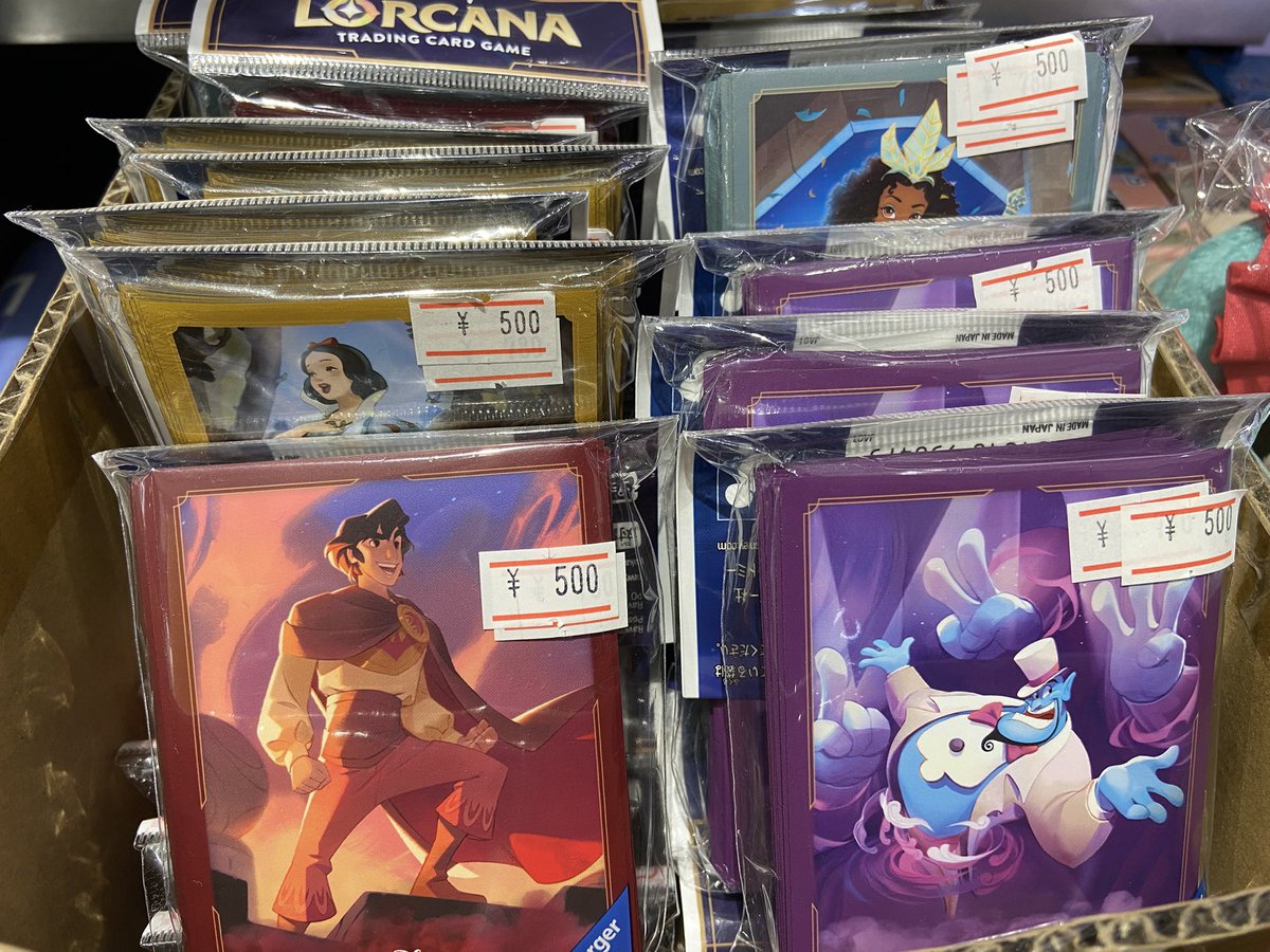 Kuji_Mahh's tweet photo. 【#サプライ 情報】
 #ロルカナ サプライ
大特価価格で販売中✨️

各種
スリーブ￥500
プレイマット￥1,000

かなりお安くなっておりますのでぜひご利用ください✨

ご来店お待ちしております😊
#マッハラジオ会館店 #秋葉原 #akiba
#ラジオ会館 #DisneyLorcana #Disney  #Lorcan https://t.co/Y0thPThE8D