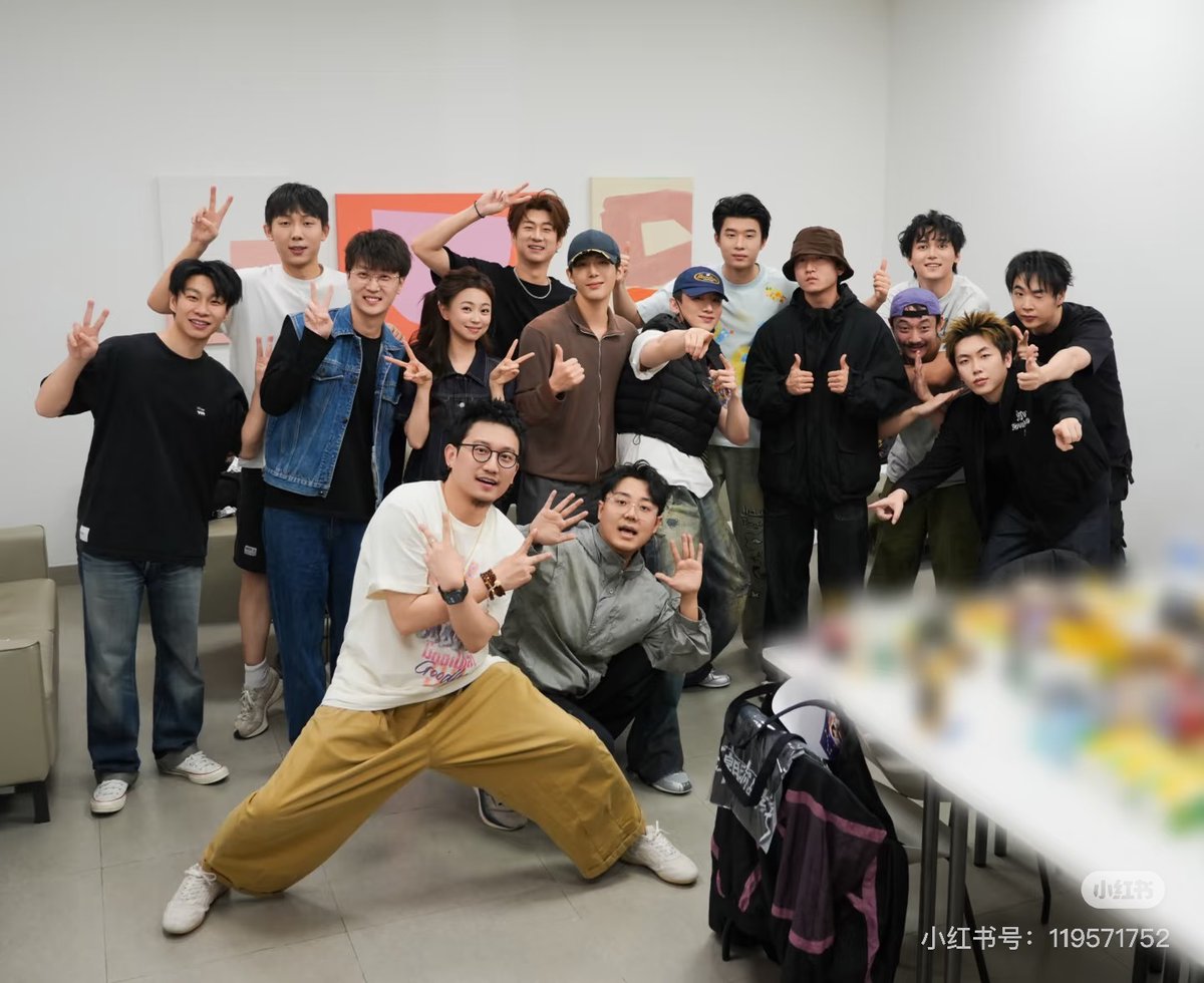 hourly bai jingting tweet media