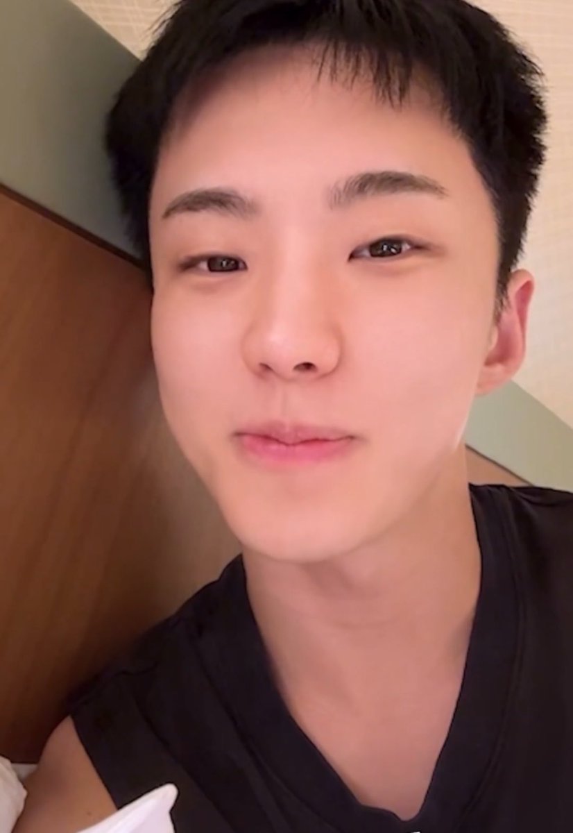 mochihochihae's tweet photo. pretty barefaced hoshi (˶ᵔ ᵕ ᵔ˶) https://t.co/aYuzLKejCW