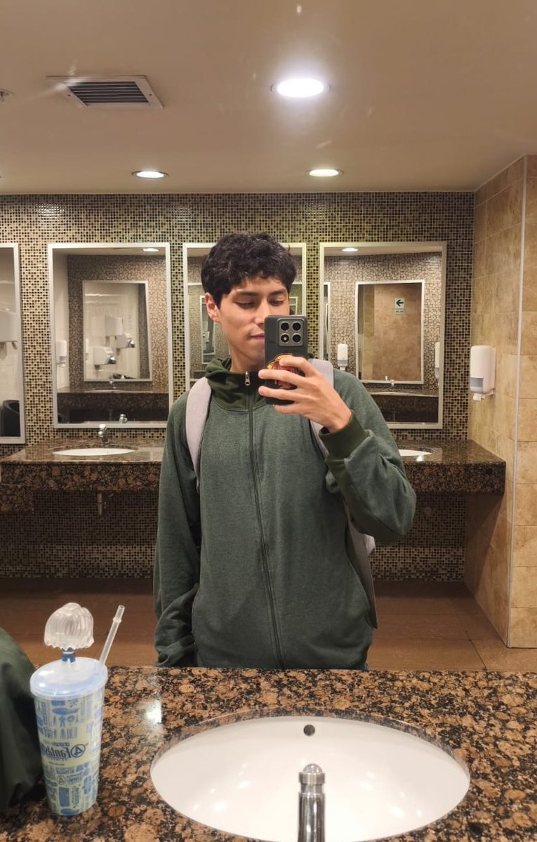 Sebastian Gomez ☀️ tweet media