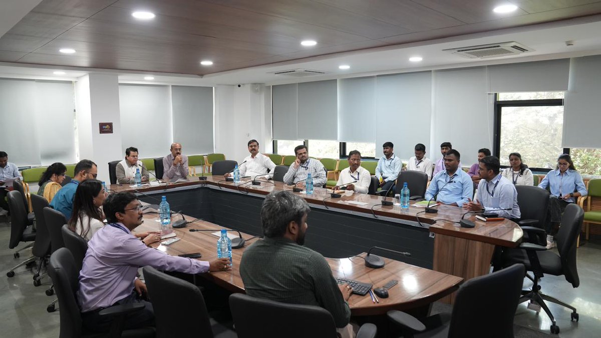 MSFDA_Official's tweet image. MSFDA welcomes its new Executive Director, Dr. Shailendra Deolankar, Director of Higher Education, Maharashtra.

A new chapter in advancing faculty development begins!

#MSFDA #NewLeadership #Maharashtra #Education