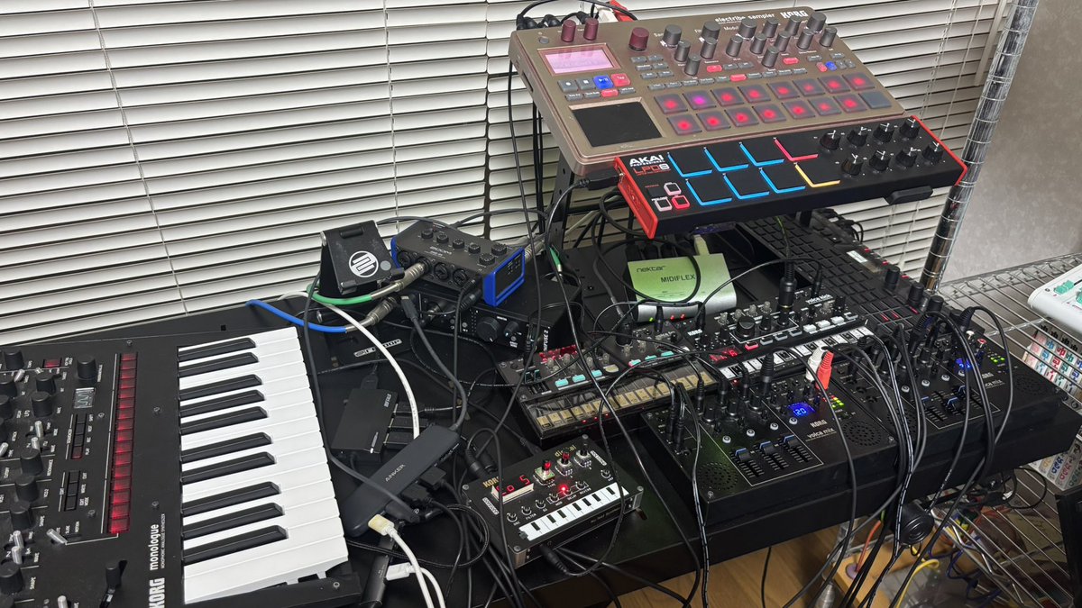 Shalzeny's tweet photo. 先日柴崎mod(@shibasakimod)で行ったライブの様子を、ごく僅かですがショート動画として投稿しました。ありがとうございました。

Live20260416shibasakimod
niconico→ https://t.co/ppTk8z923I
YouTube→ https://t.co/w3ORDSlRYx

#ss46264939 https://t.co/Id8KjtvwZl