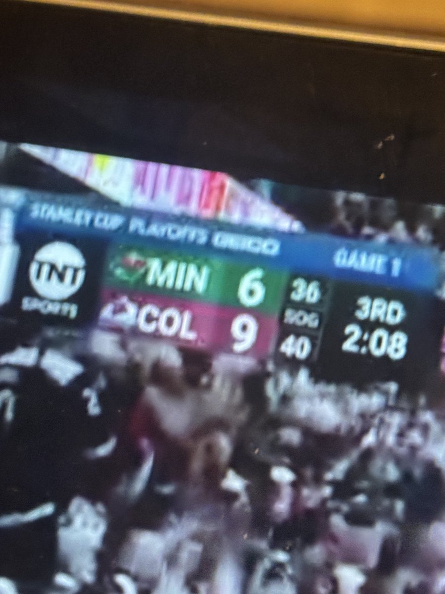 pictoriavark's tweet image. PLEASE LMFAO #hockey