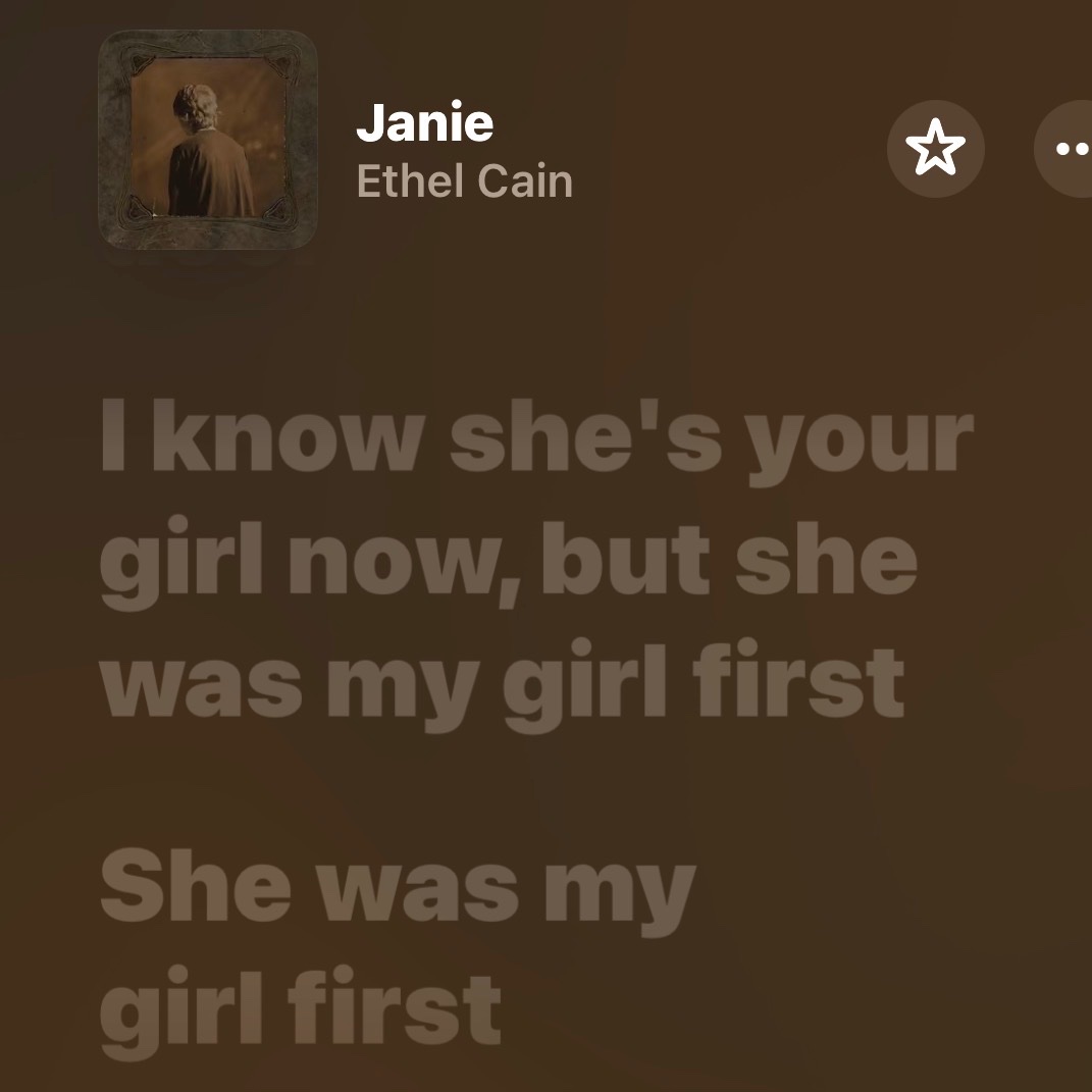 ellie tweet media