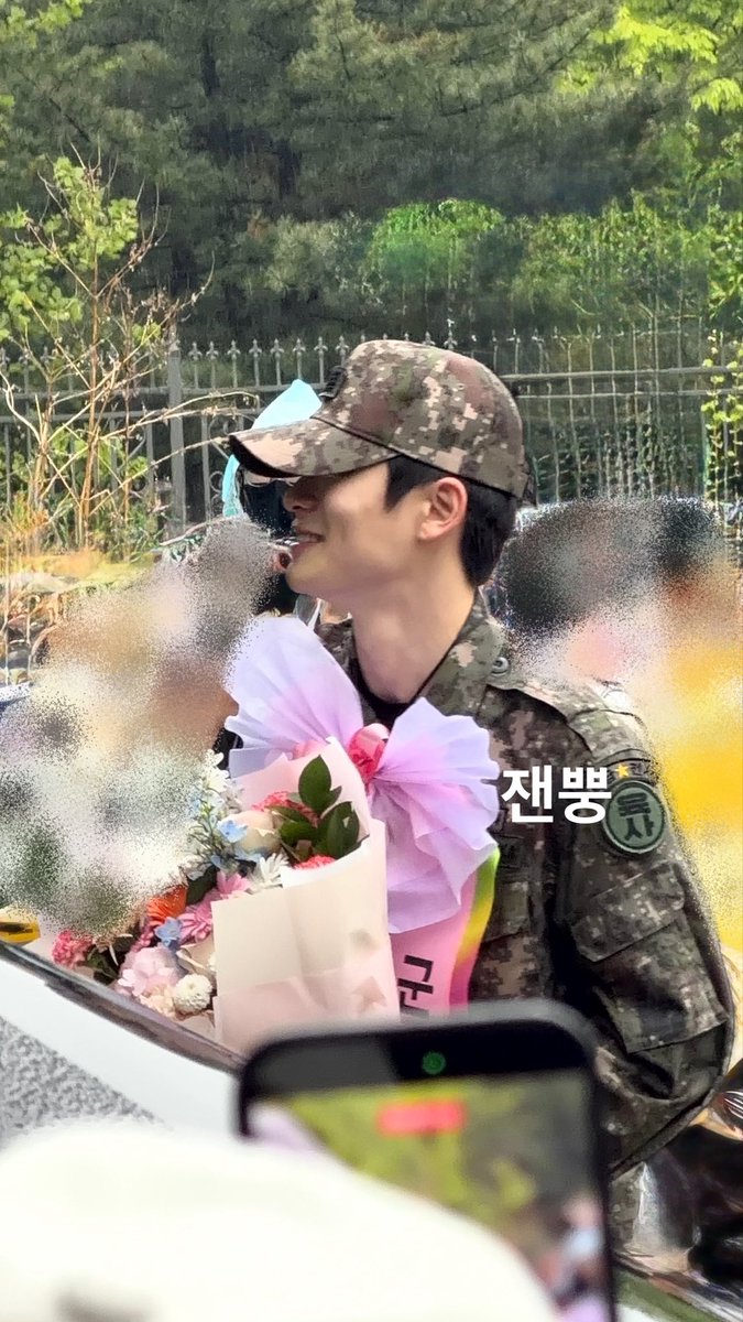 잰뿡#J tweet media