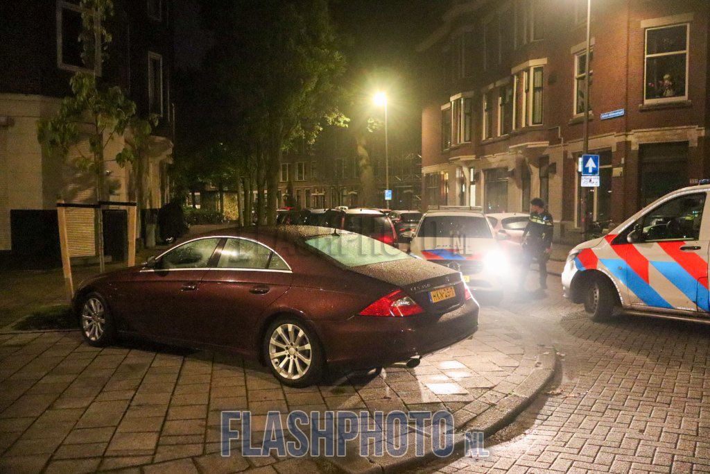 Heterdaad inbraak in auto, twee verdachten gecontroleerd door politie