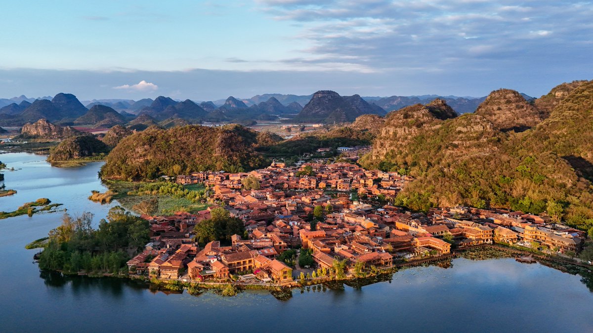 XisMoments's tweet image. Spring in Puzhehei, #Yunnan province, is more vibrant than ever. 🏞️ Driven by sustained ecological conservation, the region has seen remarkable growth in both the diversity and population of bird species in recent years. #EcoChina #Biodiversity