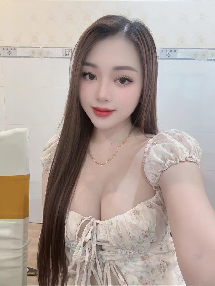 Thu Oanh tweet media