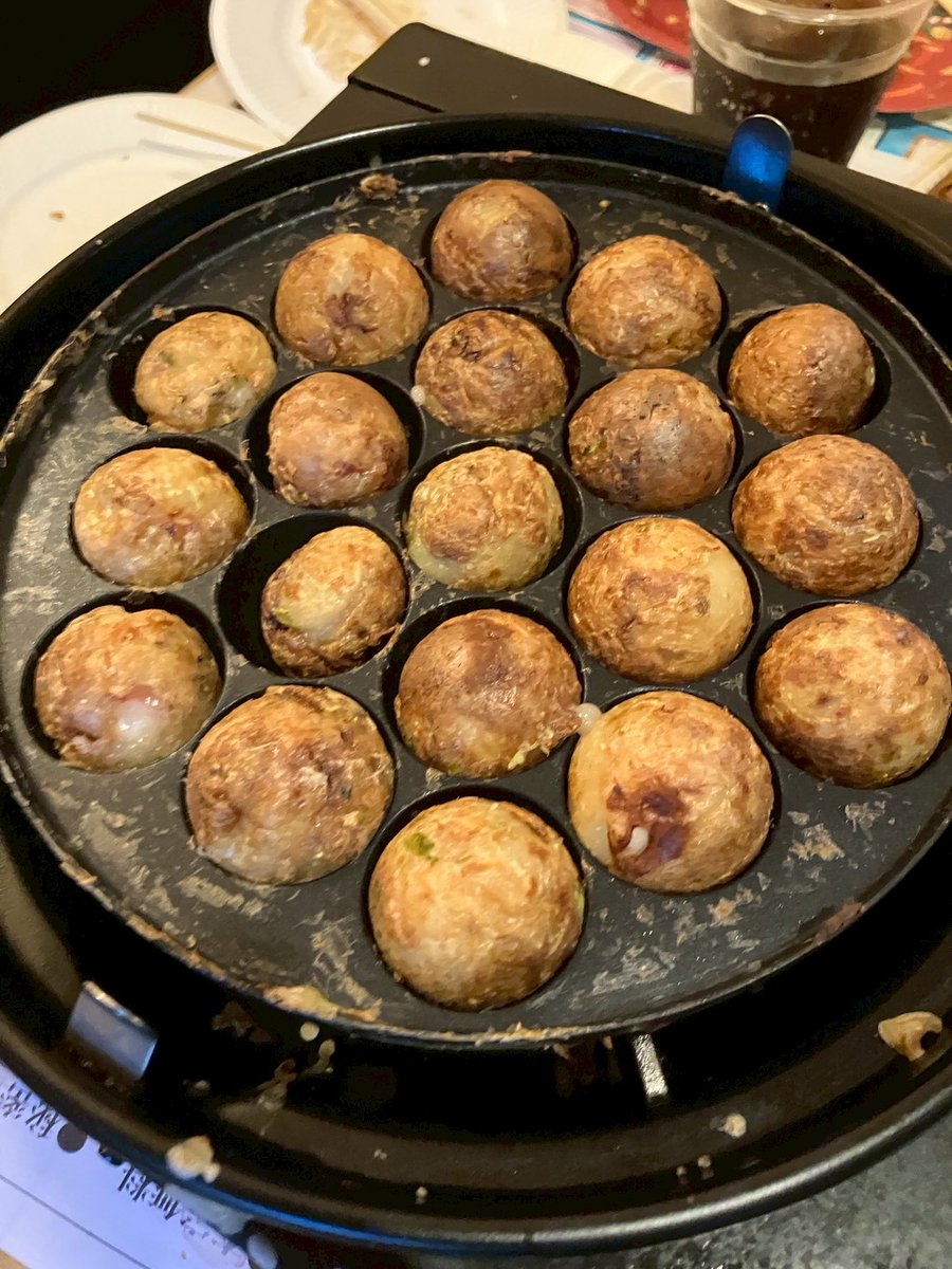 atrandom_AA's tweet photo. 昨日、人生初タコパ🐙‼️
思ったよりタコ焼き食べれなかった🤣
でもその他でお腹一杯になったから良し。 https://t.co/kYv2L3d7sL