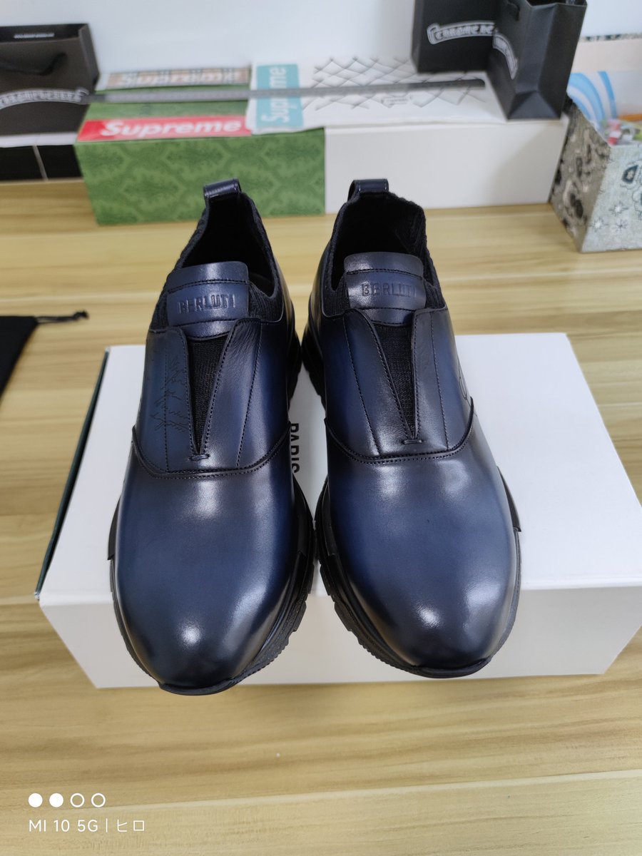 bs160516's tweet image. 出荷します!~
#売ります 
#LouisVuitton 
#CHROMEHEARTS 
#Supreme 
#Nike 
#Dior 
#Balenciaga 
#LOEWE 
#Gucci 
#ゴローズ
