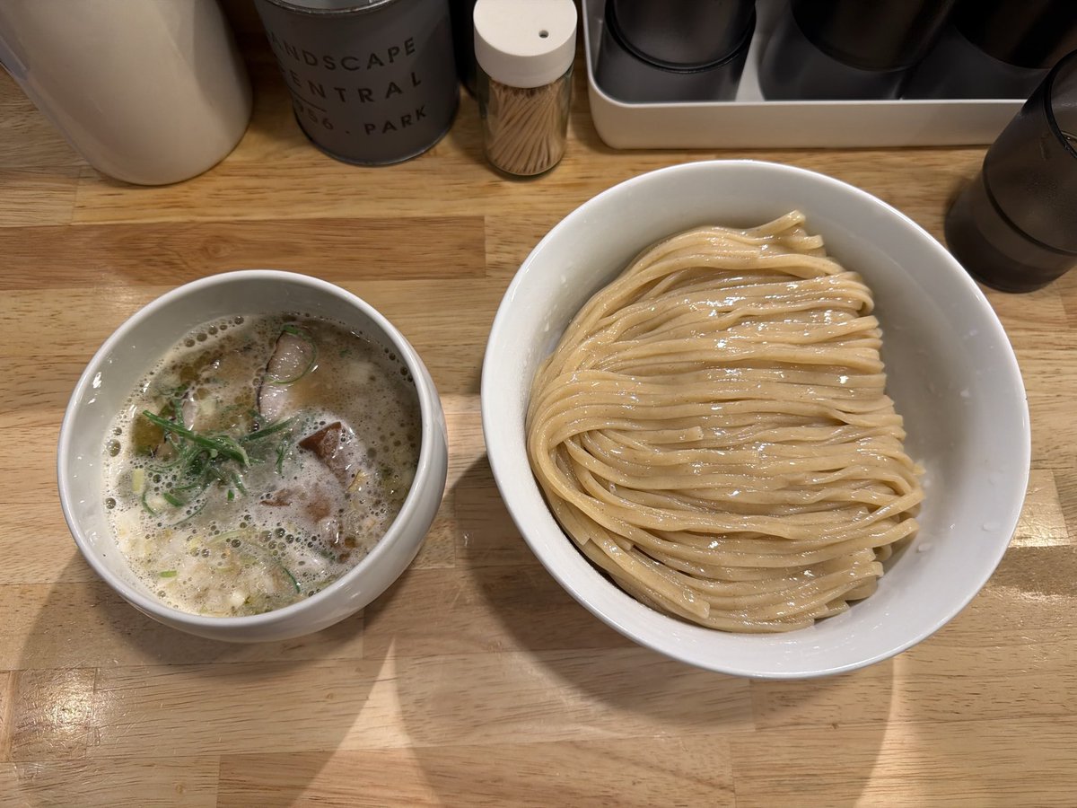 孤高のスナイパー tweet media