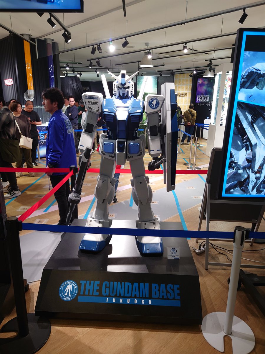 yonemon1195's tweet photo. キャナルシティきた〜 https://t.co/vniZZl2Dnb