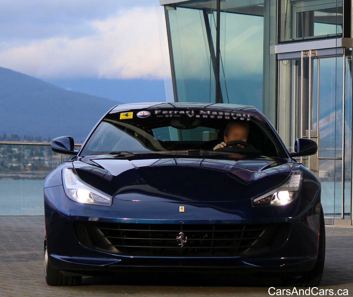 carsandcars_ca's tweet image. Ferrari GTC4Lusso

 #Ferrari #ItalianCar 
 ferrari.carsblitz.com
